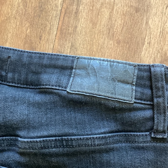 Madewell curvy petite kick out jeans distressed black size 30 petite - Picture 9 of 9